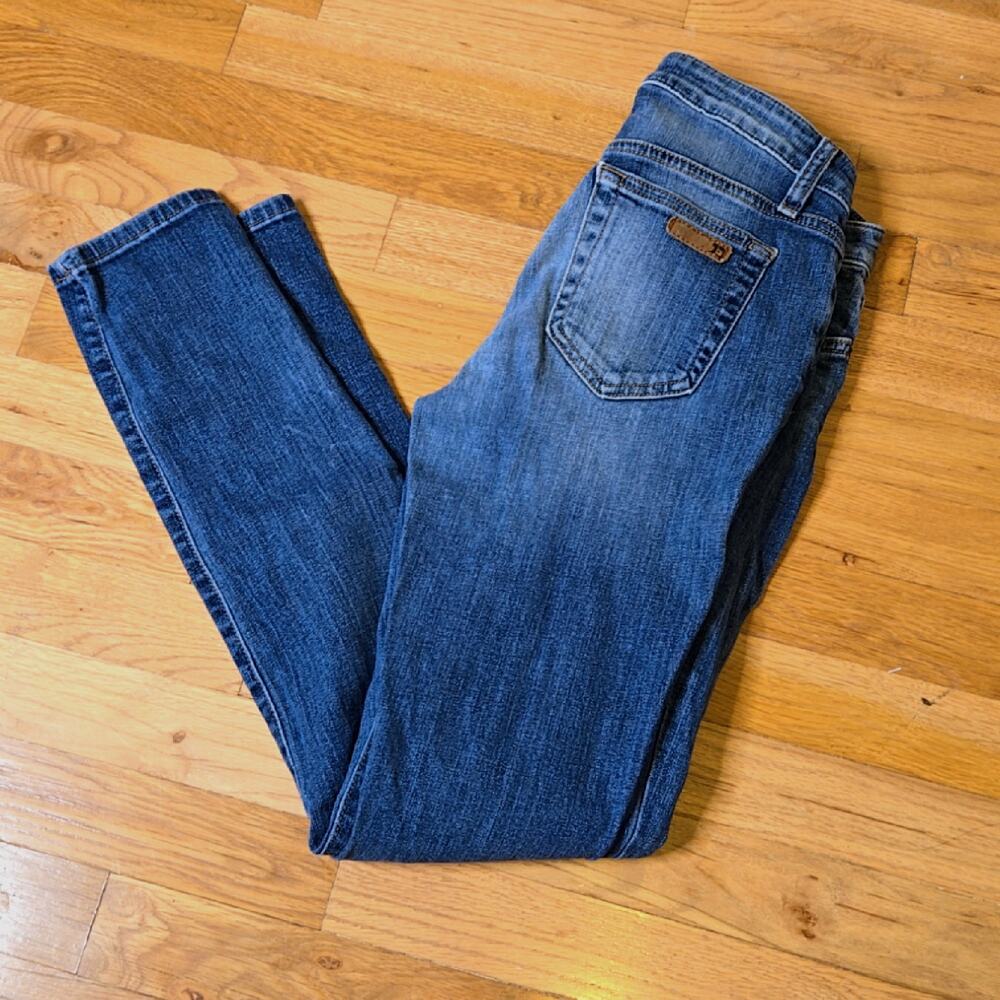 Joe's Skinny Ankle jeans size 28